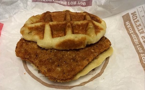 burger-king-chicken-waffle-sandwich