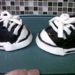 converse-baby-shoes-cake