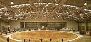 o-WORLDS-LARGEST-PIZZA-570