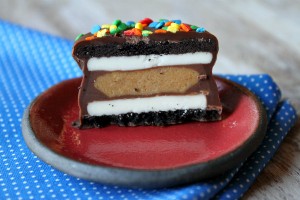 Peanut Butter Stuffed Oreos